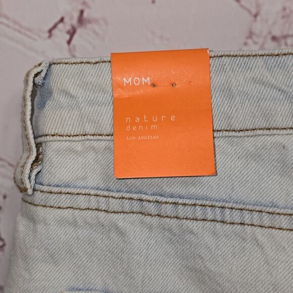 Nature Denim Kyler Mom Jeans Distressed Light Wash Womens Size 9 NWT - Picture 10 of 14